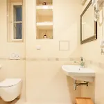Rentero Apartment, 10 Minutes Wenceslas Square, Praga