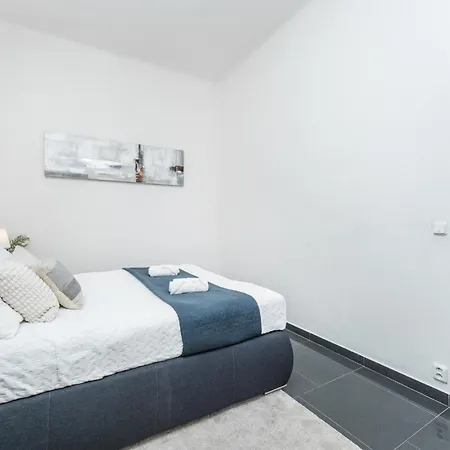 Apartament 10 Minutes Wenceslas Square In *