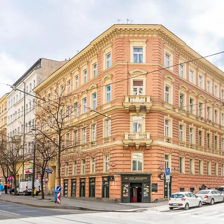 Rentero Apartment, 10 Minutes Wenceslas Square, Apartment *