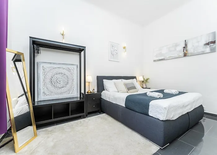 Rentero Apartment, 10 Minutes Wenceslas Square, 公寓 *